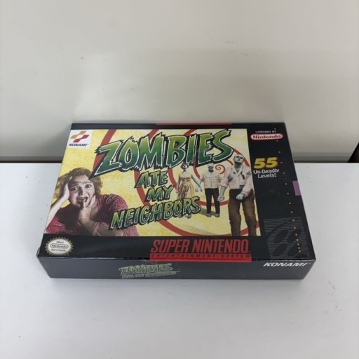 ニンテンドー Zombies Ate My Neighbors 北米版 スーパーファミコン SNES用 ゲーム ソフト